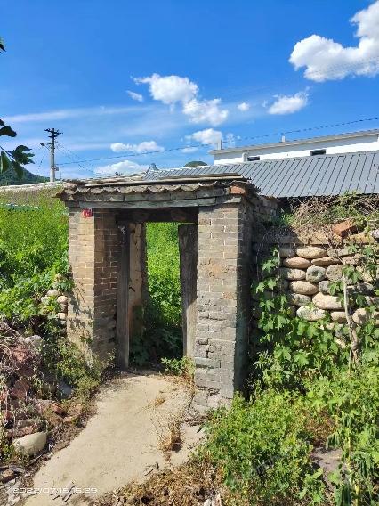 密云穆家峪450平米农村平房带小院破旧房子有菜园长期便宜出租